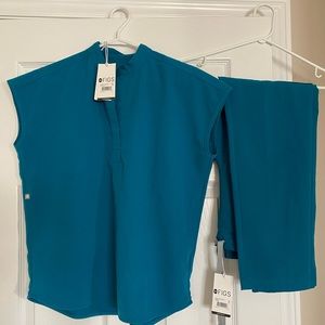 Figs scrubs set in Pacific Blue BNWT